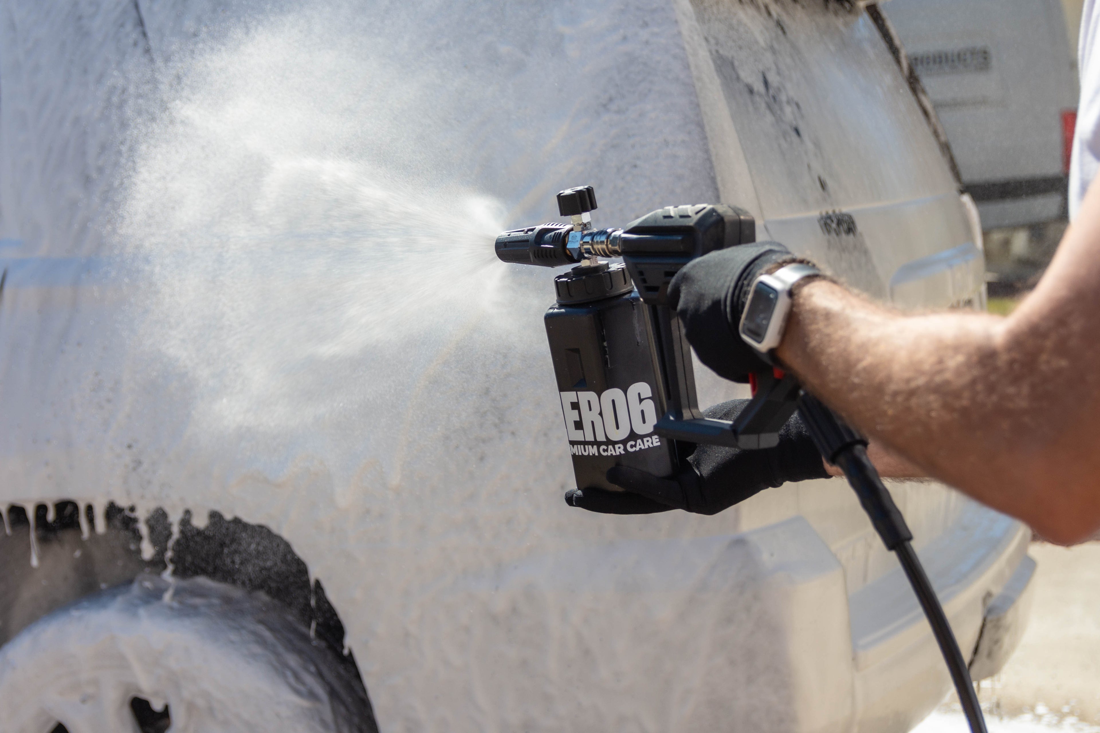 Wash Away Dullness: 5 Easy Steps to Hyper Shine & Wax Shampoo Bliss!